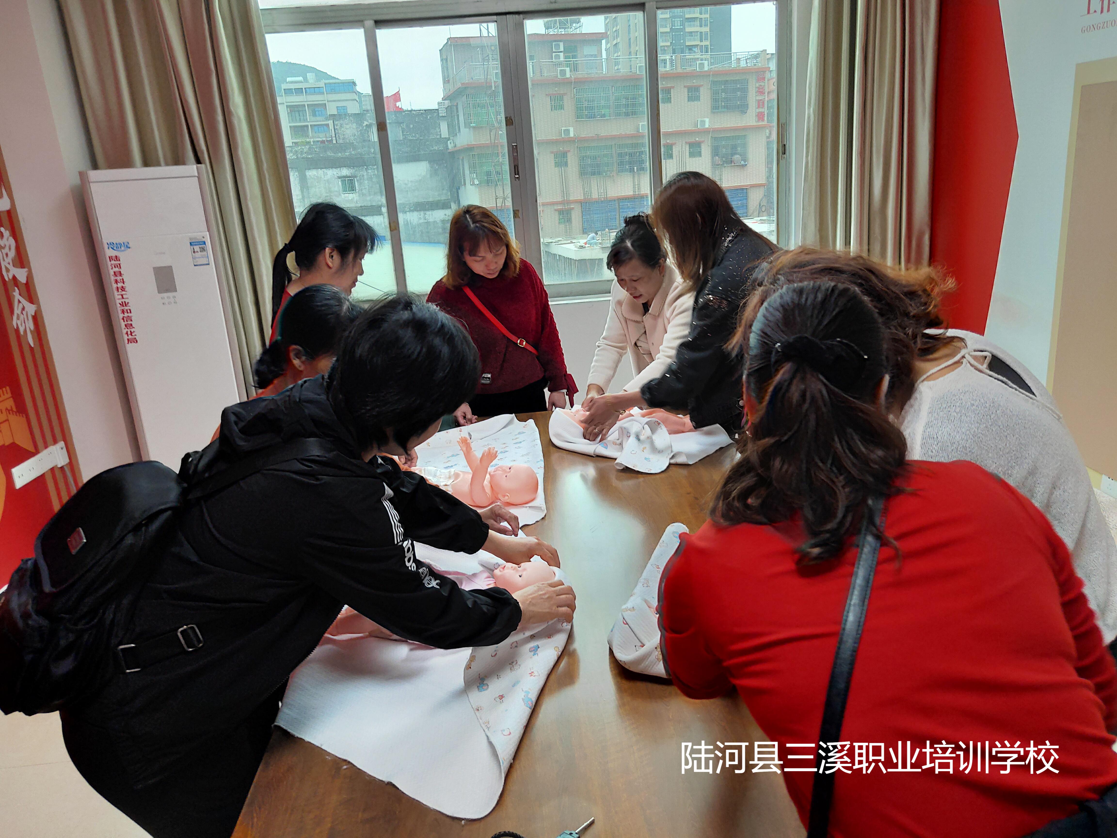 妇婴护理授课中